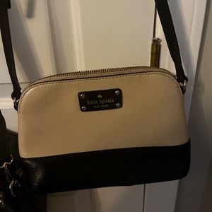 Kate spade crossbody! Perfect condition